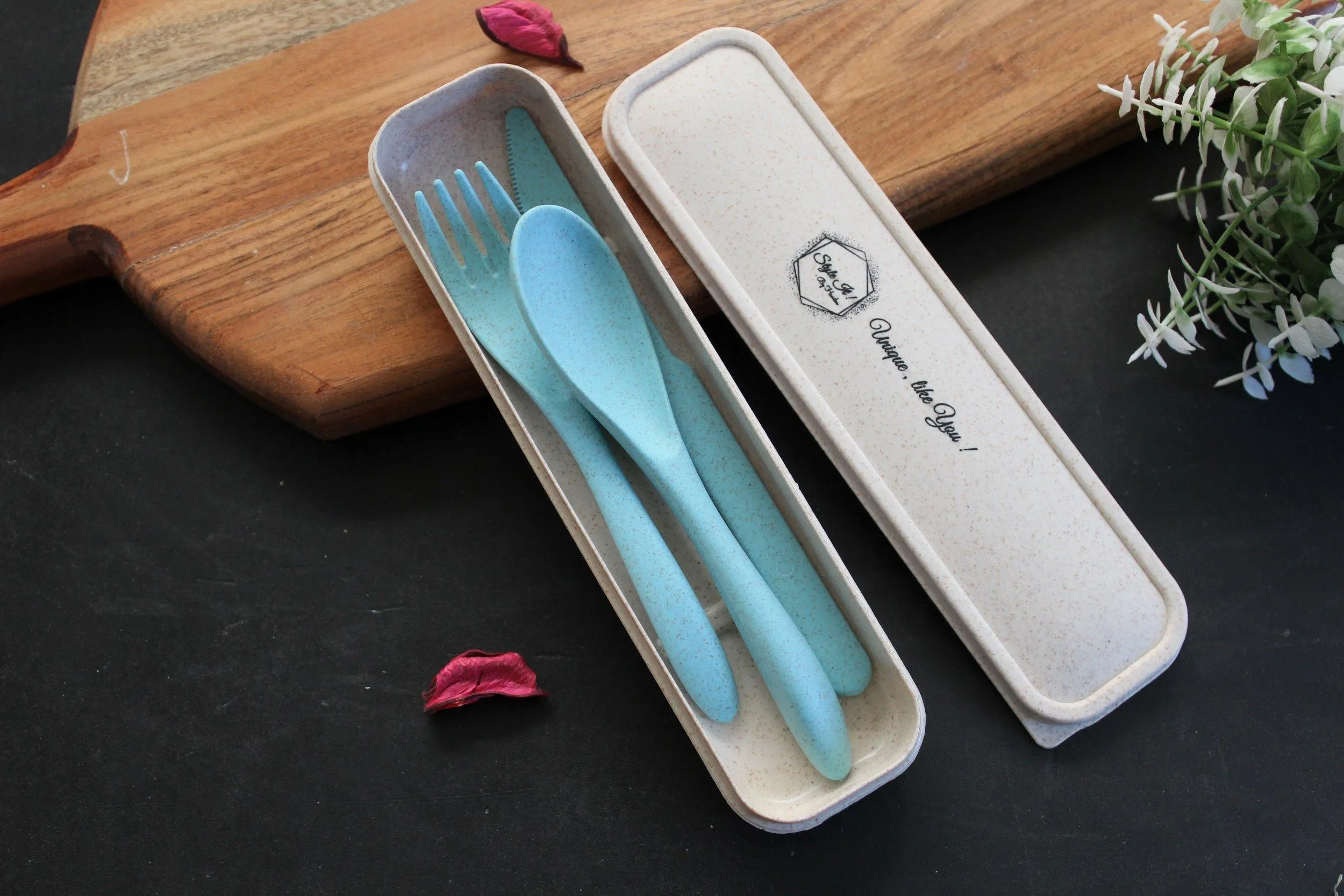 Eco-Friendly Wheat Straw   Food Grade PP Fiber Cutlery Set In Travel Box 8.5"