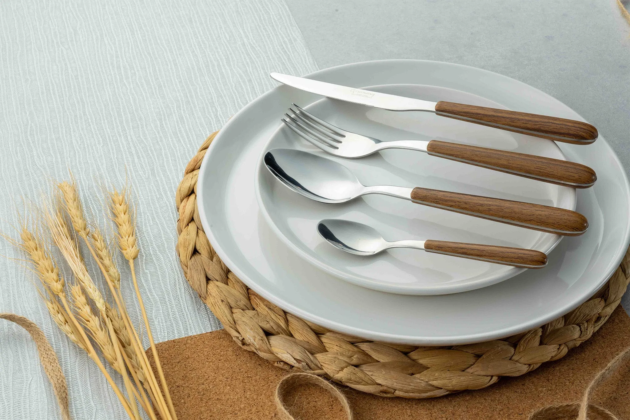 Greenworks 24 Piece Cutlery Set Wood Effect